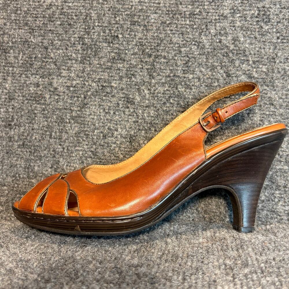 Sofft Womens 9W Cognac Tan Leather Peep Toe Slingback Wedge Sandal Heel Shoe